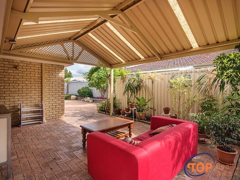 17 Hawkesbury Drive, Willetton WA 6155