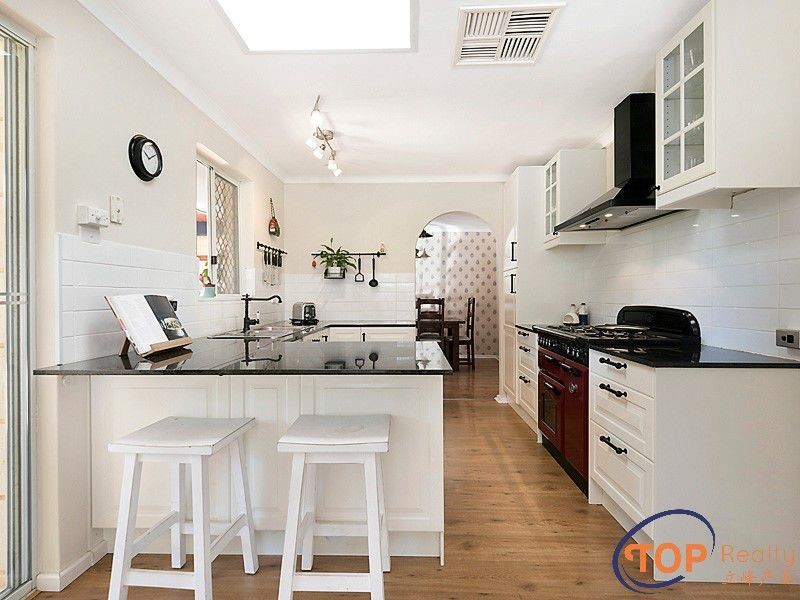 40 Damepattie Drive, Willetton WA 6155