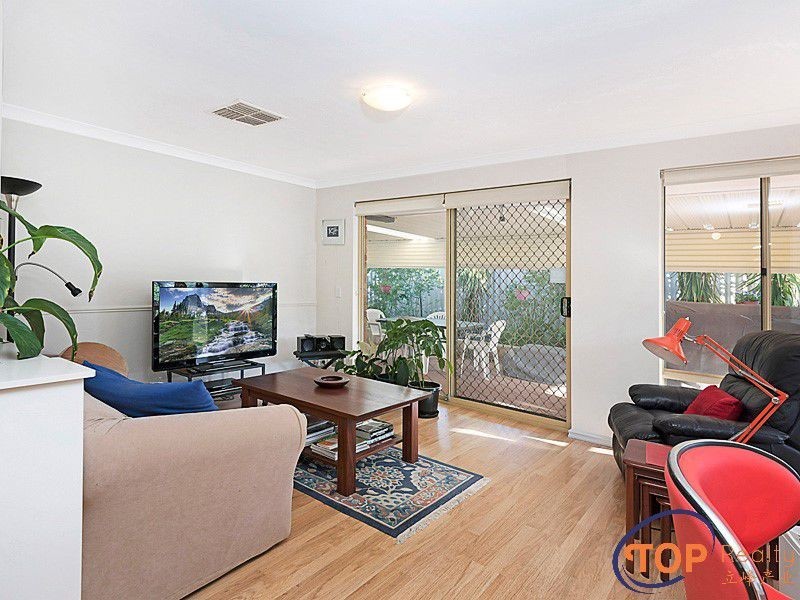 2 McKivett Crescent, Leeming WA 6149