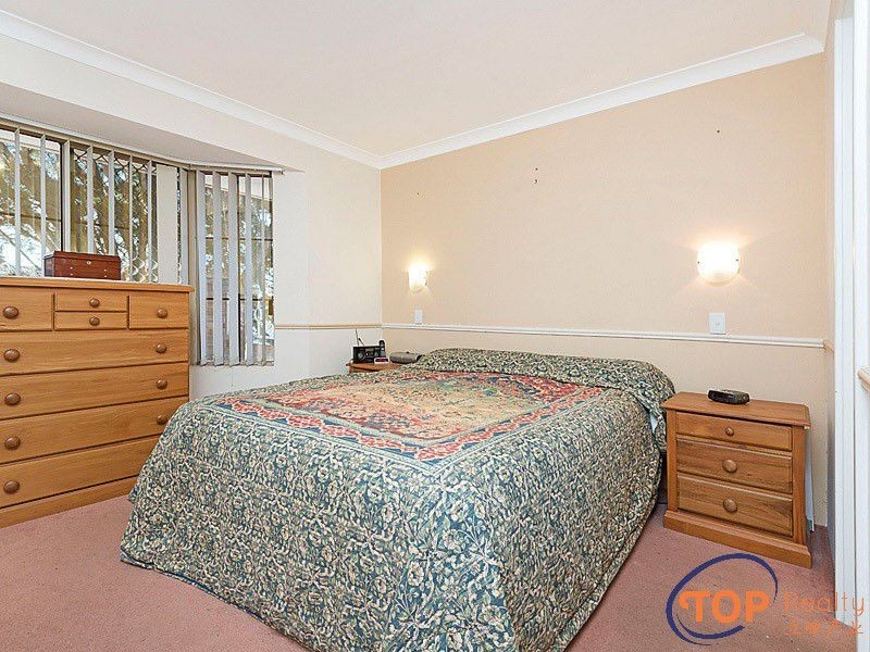 2 McKivett Crescent, Leeming WA 6149