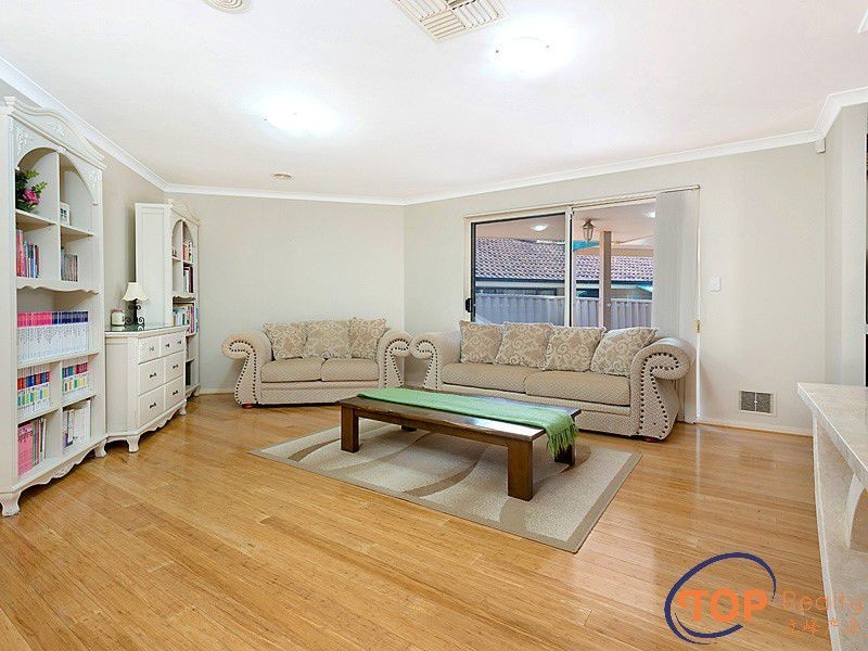 8 Spyglass Circle, Canning Vale WA 6155