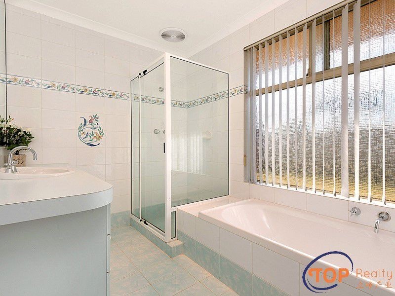8 Spyglass Circle, Canning Vale WA 6155