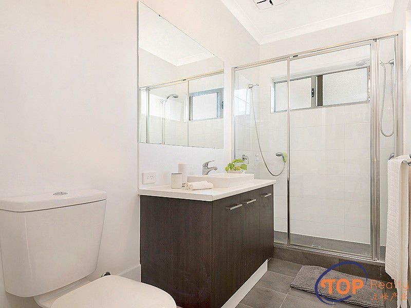 11A Hooson Way, Wilson WA 6107