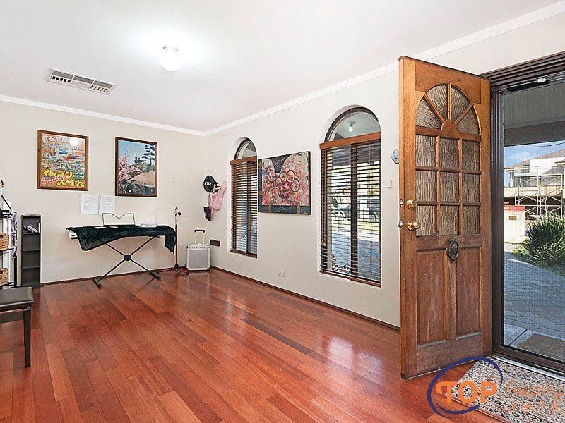 8 Paperbark Drive, Willetton WA 6155