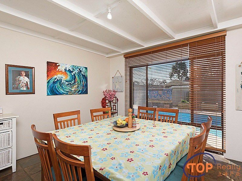 8 Paperbark Drive, Willetton WA 6155