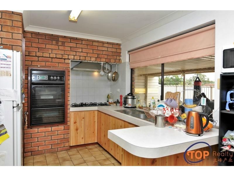 7 Sunbird Court, Willetton WA 6155