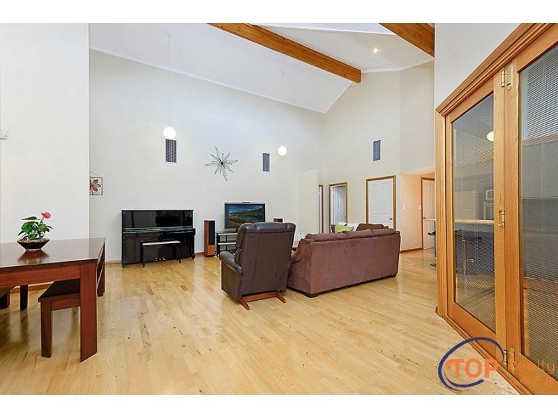 2/41 Mosaic Street East, Shelley WA 6148