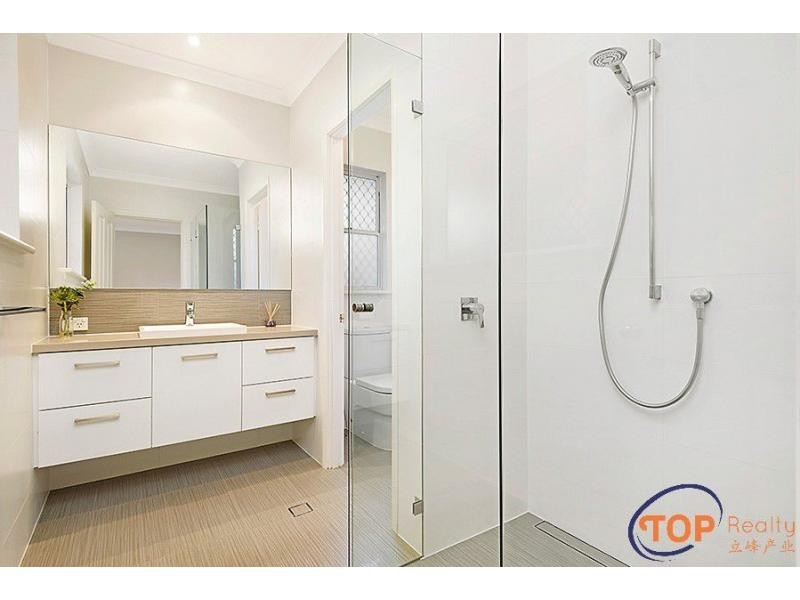 2/41 Mosaic Street East, Shelley WA 6148