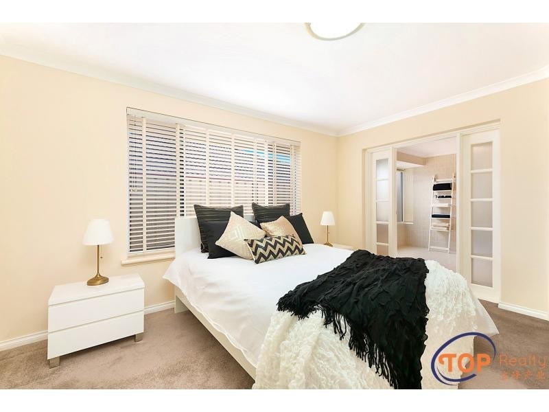 15 Blueridge Crest, Bibra Lake WA 6163