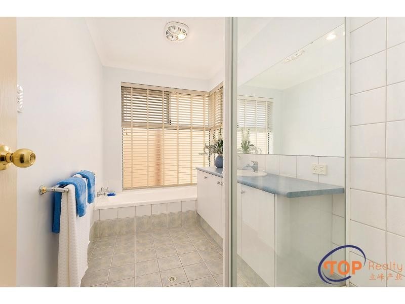 15 Blueridge Crest, Bibra Lake WA 6163