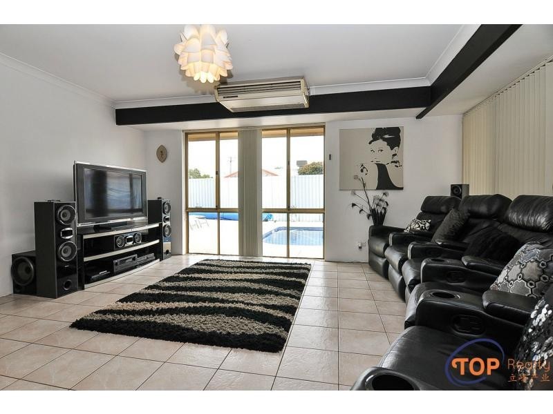 13 Stevenson Way, Willetton WA 6155