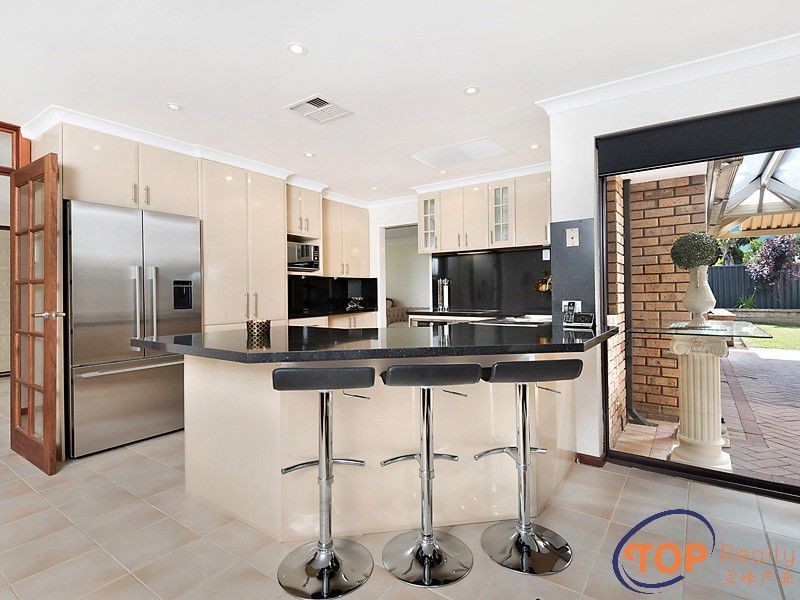 5 Sandown Road, Willetton WA 6155