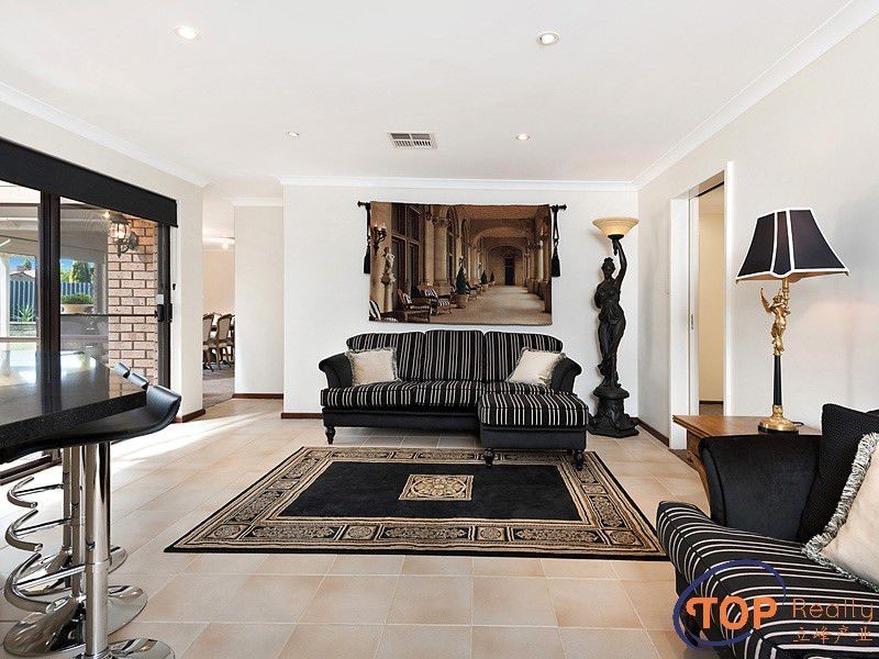 5 Sandown Road, Willetton WA 6155