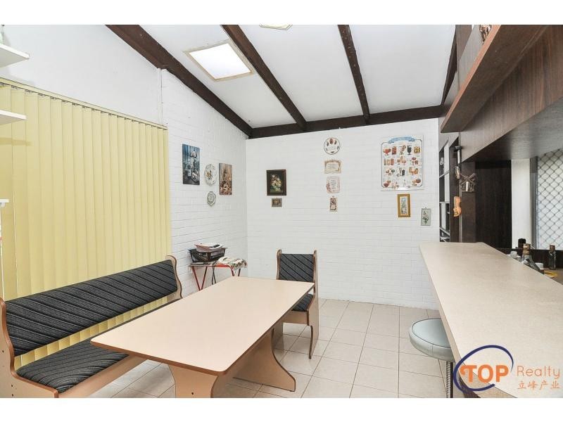 30 Pinetree Gully Road, Willetton WA 6155