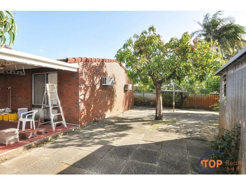 30 Pinetree Gully Road, Willetton WA 6155
