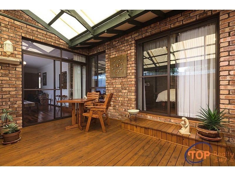 15 Rampart Way, Willetton WA 6155