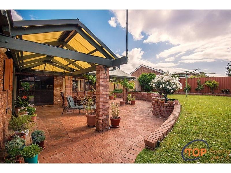 15 Rampart Way, Willetton WA 6155