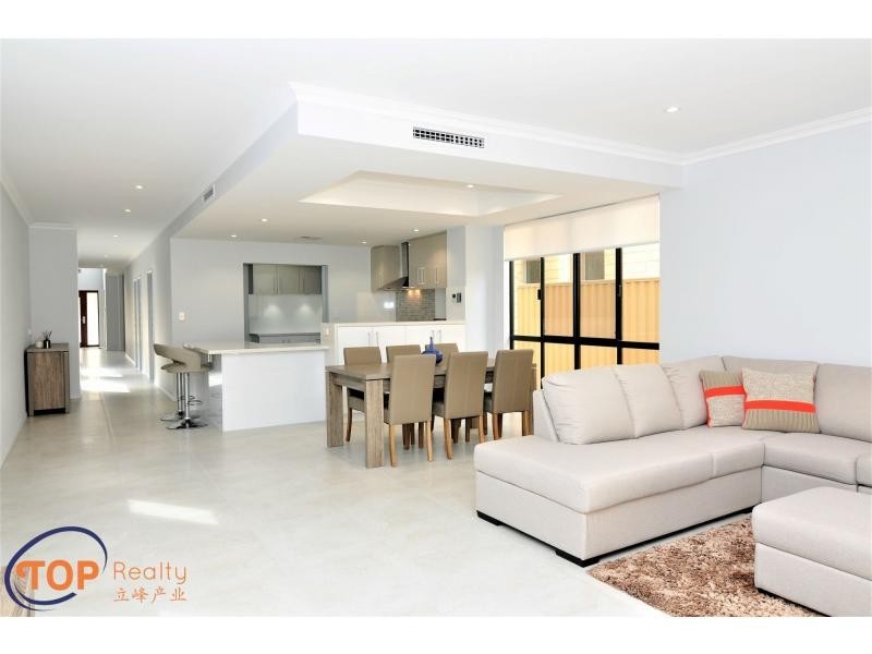 23 Parklands Square, Riverton WA 6148