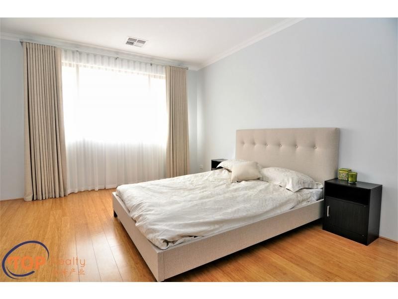 23 Parklands Square, Riverton WA 6148