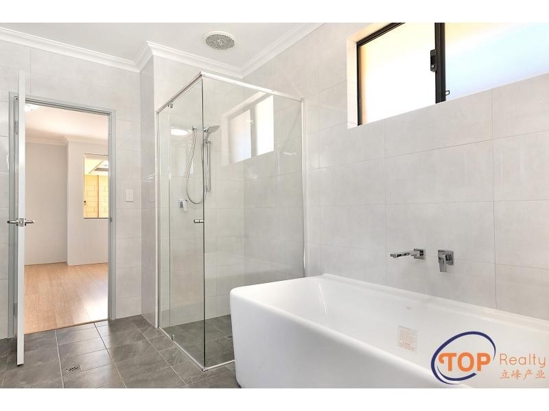 23 Parklands Square, Riverton WA 6148