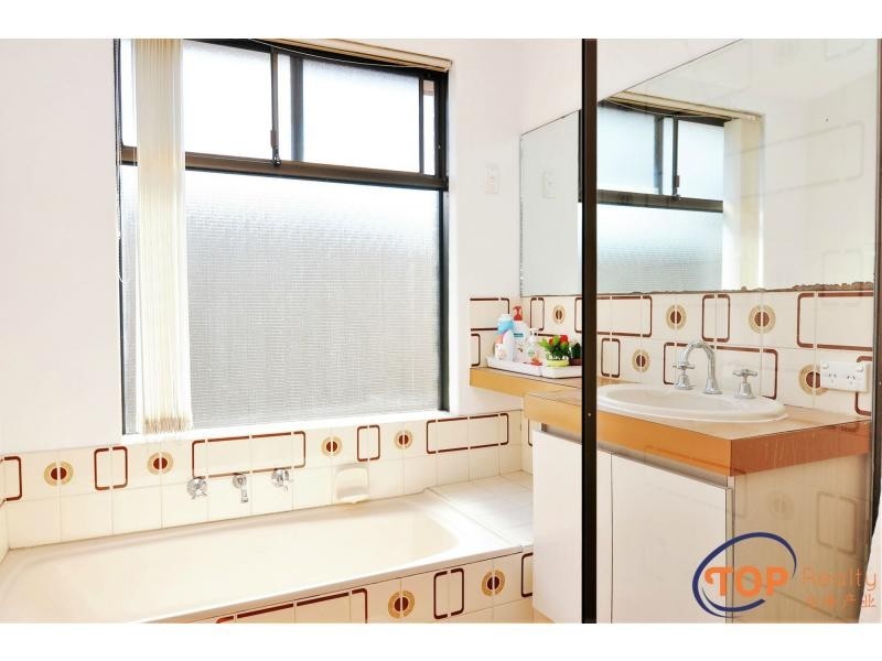 9 Rostellan Place, Willetton WA 6155