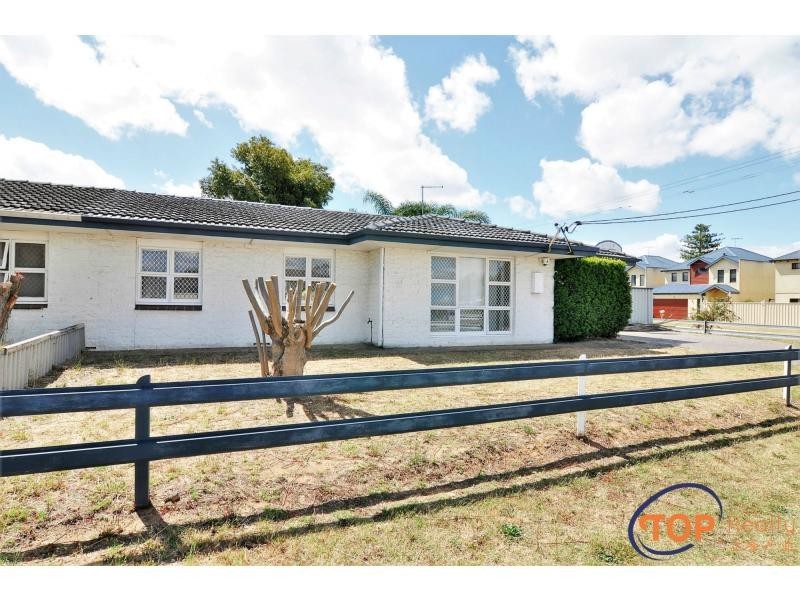 98 Station Street, East Cannington WA 6107