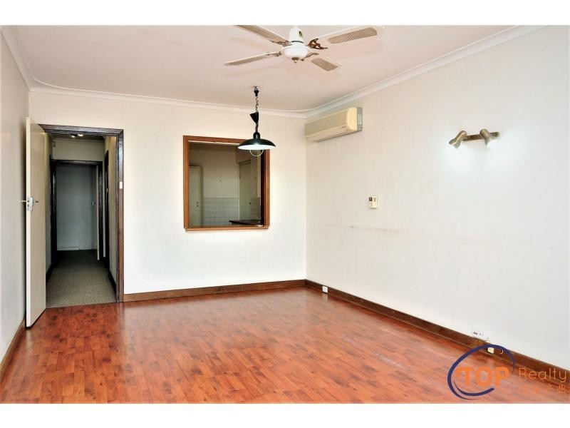 98 Station Street, East Cannington WA 6107