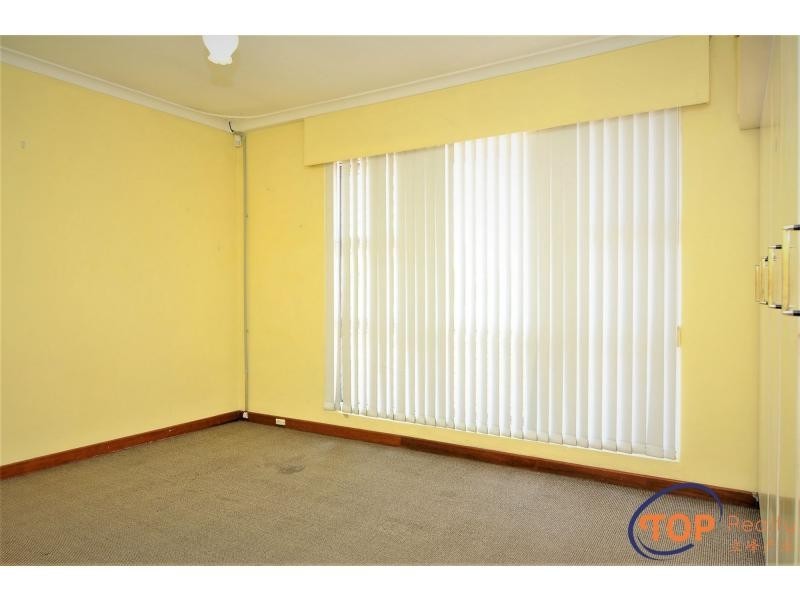 98 Station Street, East Cannington WA 6107