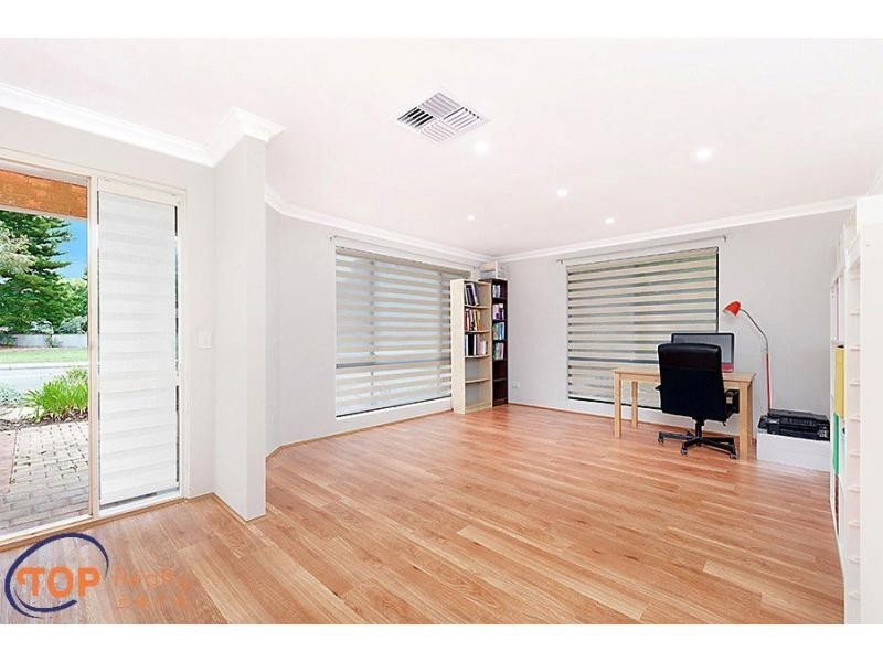 1/56 Tribute Street West, Shelley WA 6148