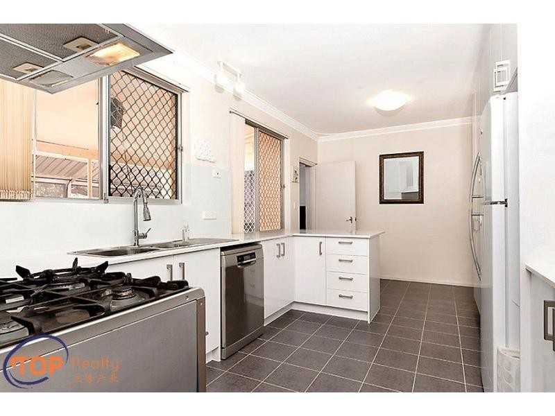 13 Kingfisher Loop, Willetton WA 6155