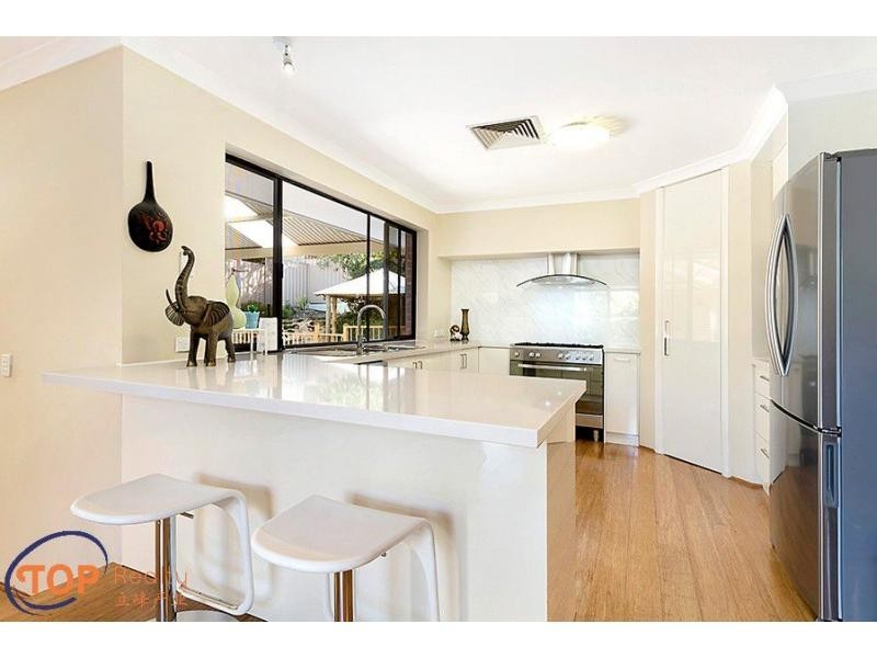 27 Maquire Way, Bull Creek WA 6149