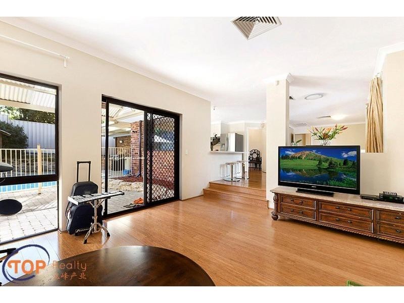 27 Maquire Way, Bull Creek WA 6149