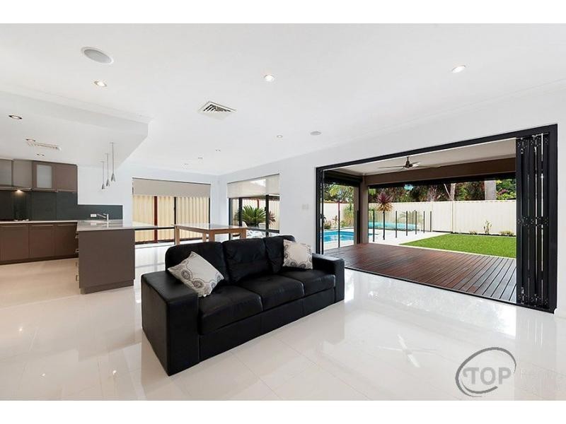 12A Bird Walk, Willetton WA 6155