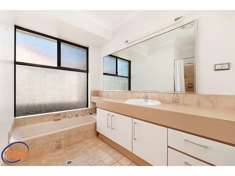 28 Portcullis Drive, Willetton WA 6155