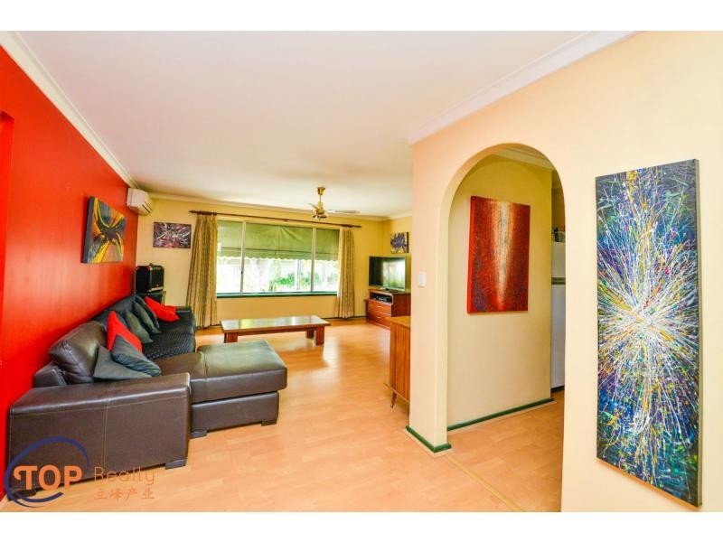 16 Vahland Avenue, Riverton WA 6148