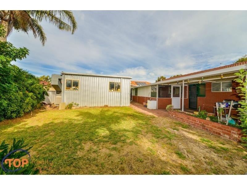 16 Vahland Avenue, Riverton WA 6148