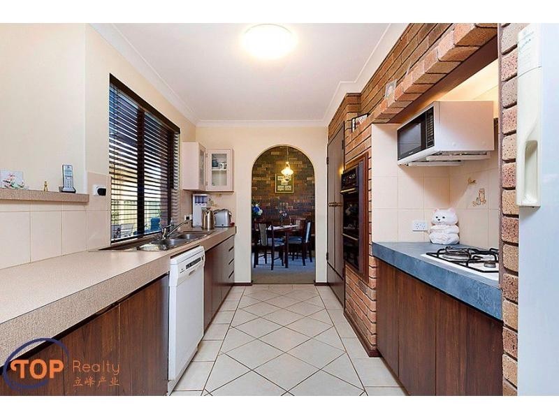 10 Shipton Place, Willetton WA 6155