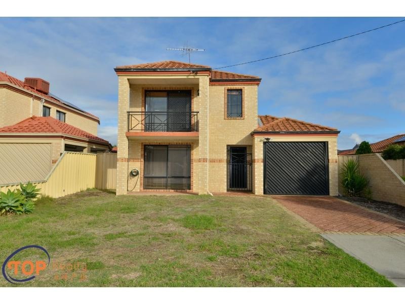 11 Lowry Street, Shelley WA 6148