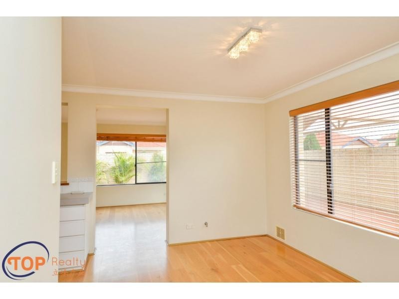 11 Lowry Street, Shelley WA 6148