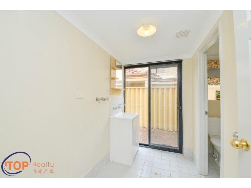 11 Lowry Street, Shelley WA 6148