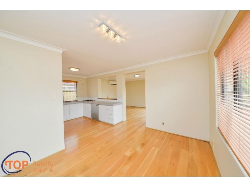 11 Lowry Street, Shelley WA 6148