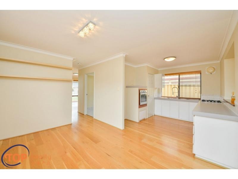 11 Lowry Street, Shelley WA 6148