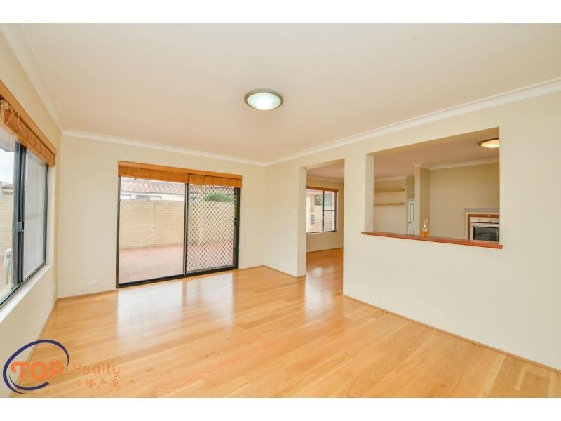 11 Lowry Street, Shelley WA 6148