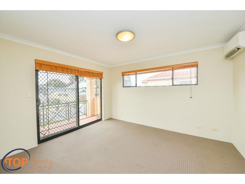 11 Lowry Street, Shelley WA 6148
