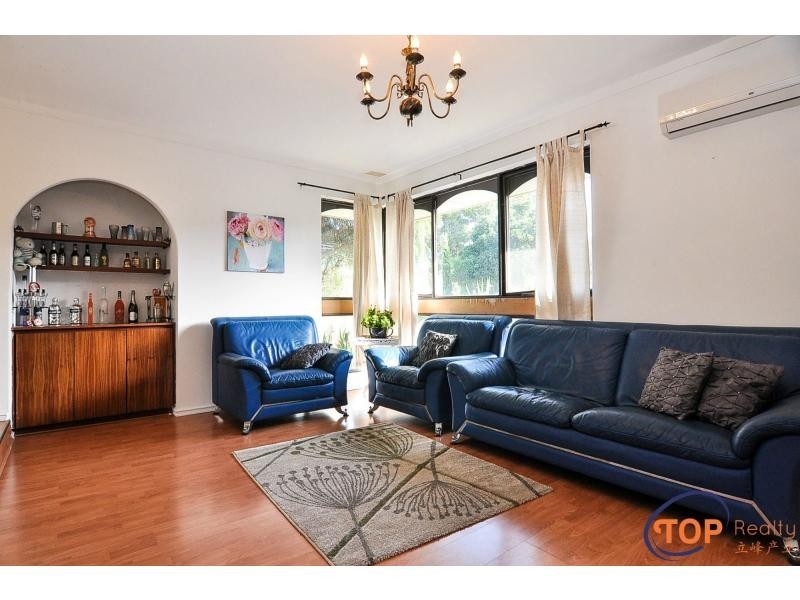 76 Burrendah Boulevard, Willetton WA 6155