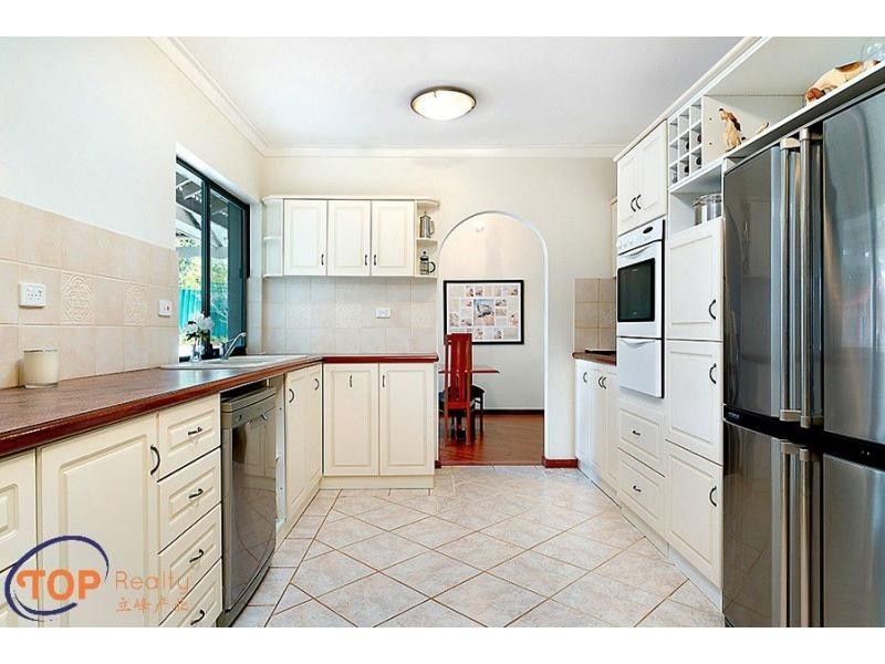 18 Darian Drive, Willetton WA 6155