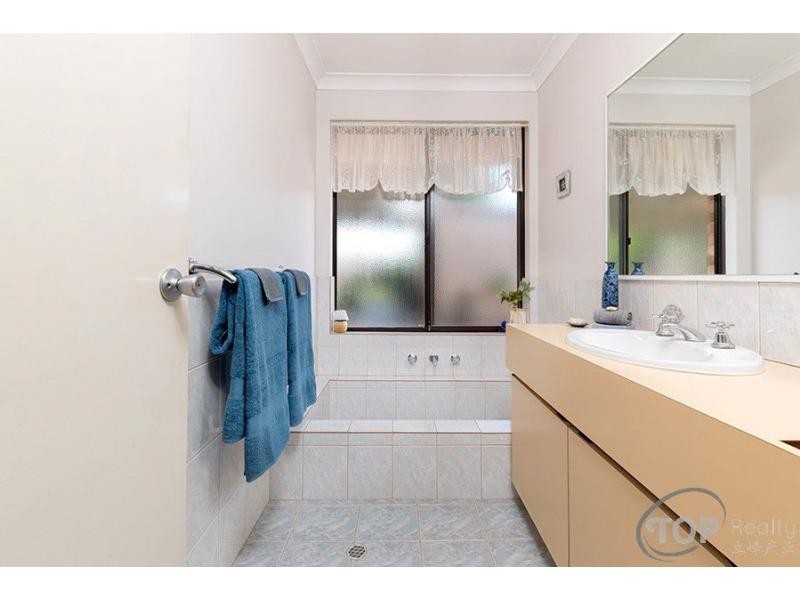 31 Chaparral Crescent, Willetton WA 6155