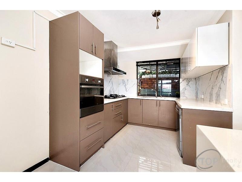 11 Braceby Close, Willetton WA 6155