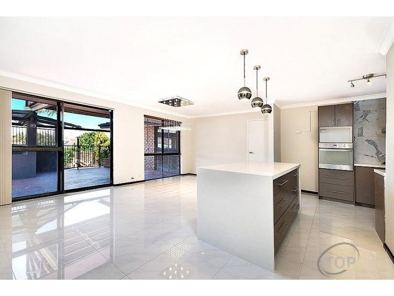 11 Braceby Close, Willetton WA 6155