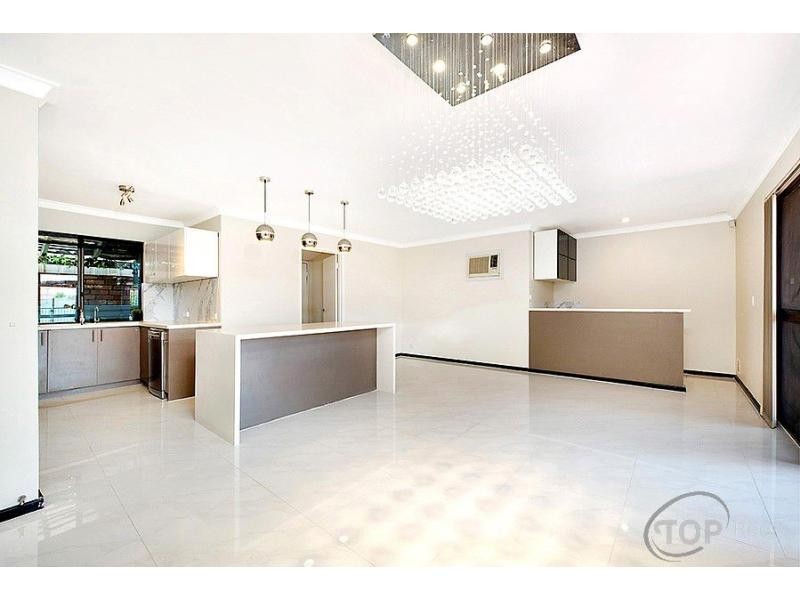 11 Braceby Close, Willetton WA 6155